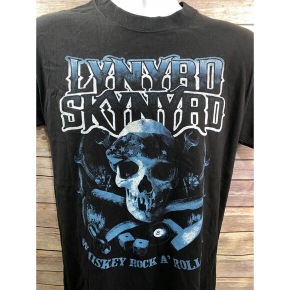 Lynyrd Skynyrd T-Shirt Size Medium Black Skull Flames Whiskey - Picture 3 of 8